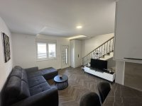 Nekretnina: Prodajem nov uknjizen stan na Novoj Detelinari