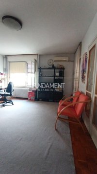 Nekretnina: 3.0 blok 30-soliter 76m2, VIII, cg, 3 lifta, uknjižen ID#1727