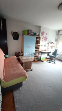 Nekretnina: 3.0 blok 30-soliter 76m2, VIII, cg, 3 lifta, uknjižen ID#1727