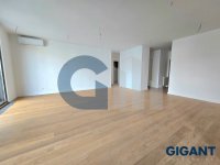 Nekretnina: VRACAR Bulevar Oslobođenja ID: 9230610001