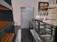 Nekretnina: Izdajem opremljen lokal, pekara, proizvodnja kolača, kuhinja