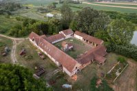 Nekretnina: Etno imanje - Privatno jezero, 3 ribnjaka 16,3 hektara zemlje na prodaju