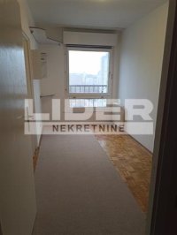 Nekretnina: Dvoiposoban stan na top lokaciji ID#133240