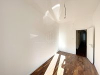 Nekretnina: Odlična lokacija, useljiv, mereno 95m2, plus vinski podrum 10m2 ID#4200