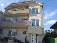 Nekretnina: Kuća P=270m2+16m2 terase,tri stana -Ledena Stena ID#2351
