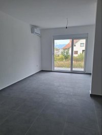 Nekretnina: Prodajem vise stanova u zgradi Vrnjacka banja