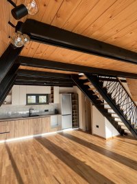 Nekretnina: Na prodaju 2 A-Frame kuce sa bazenima