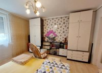 Nekretnina: Zemun, naselje 13.maj, 3.0 sa terasom i podrumom, namešten ID#1569