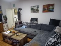 Nekretnina: Zemun polje, Pere Kosorića , 2.5, renoviran ID#10311