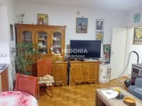 Nekretnina: Zemun polje, Pere Kosorića , 2.5, renoviran ID#10311