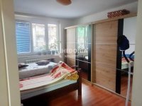 Nekretnina: Zemun polje, Pere Kosorića , 2.5, renoviran ID#10311