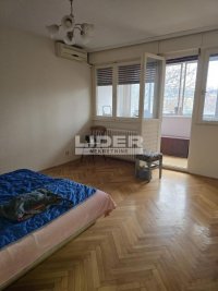 Nekretnina: Stan na top lokaciji, u veoma urednoj zgradi sa 2 lifta ID#135102