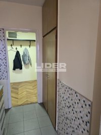 Nekretnina: Stan na top lokaciji, u veoma urednoj zgradi sa 2 lifta ID#135102