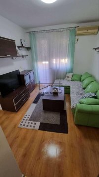 Nekretnina: Lep jednoiposoban stan u Centru ID#7058