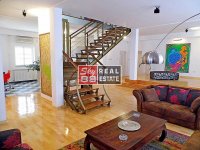 Nekretnina: Kuca , Medak 3 , blizina okretnice , lux , namestena , bazen , garaza ID#2472