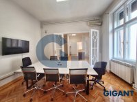 Nekretnina: STARI GRAD Cara Uroša ID: 94587259