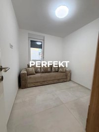 Nekretnina: Centar, 64m2, dvoiposoban. prvi sprat sa parking mestom