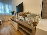 Nekretnina: 2.5-soban, manji, 40m2, ul.Novosadskog sajma, ALEKSANDAR CENTAR ID#1755