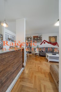 Nekretnina: VRACAR Juzni bulevar ID: 92135