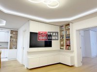 Nekretnina: 3,0 Vracar , Kalenic , luksuzno renoviran  salonski stan ID#2496