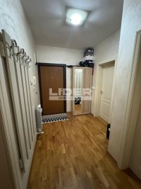 Nekretnina: Svetao, fenomenalan stan sa parking mestom, kompletno namešten ID#4759