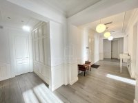 Nekretnina: Manjež, Reprezentativan poslovni prostor, useljiv. ID#4383