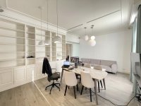 Nekretnina: Manjež, Reprezentativan poslovni prostor, useljiv. ID#4383