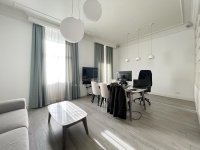 Nekretnina: Manjež, Reprezentativan poslovni prostor, useljiv. ID#4383