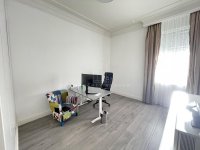 Nekretnina: Manjež, Reprezentativan poslovni prostor, useljiv. ID#4383