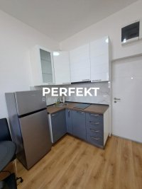 Nekretnina: Centar, 22m2, prvi sprat, namešten