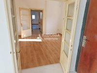 Nekretnina: Zemun, Ćukovac, izdavanje, 5.0, renoviran, pp ID#10400