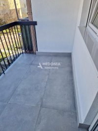 Nekretnina: Zemun polje, Centar, 2.5, renoviran, UKNJIŽEN ID#10421