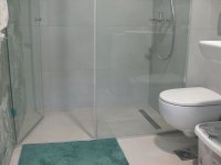 Nekretnina: Izdajem nov dvosoban namesten stan na Autokomandi