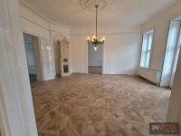 Nekretnina: Atraktivan salonski stan u pešačkoj zoni