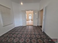 Nekretnina: Atraktivan salonski stan u pešačkoj zoni