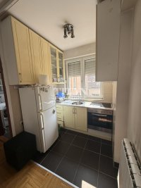 Nekretnina: 3.0 stan u Zemunu,ima i garazno mesto ID#5674