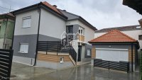 Nekretnina: Kuća P=146m2+manja kuća P=40m2,plac 3 ara-Trošarina ID#2418