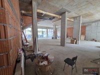 Nekretnina: ATRAKTIVAN LOKAL NA ODLIČNOJ POZICIJI SA PARKINZIMA