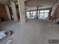 Nekretnina: ATRAKTIVAN LOKAL NA ODLIČNOJ POZICIJI SA PARKINZIMA