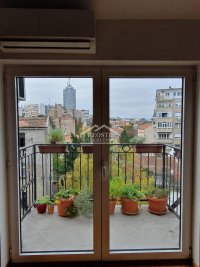 Nekretnina: Dobar stan, vrhunska lokacija ID#24948