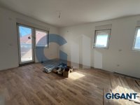 Nekretnina: OPŠTINA NOVI BEOGRAD Surčinska ID: 9650021