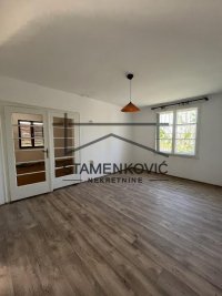 Nekretnina: Prodaje se vikendica u Čortanovcima ID#7180