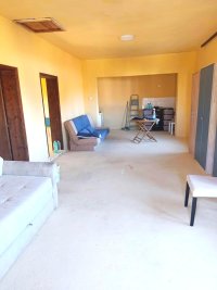 Nekretnina: Dve uknjižene kuće i 71 ar placa