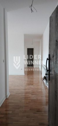 Nekretnina: 3.0 sa garažom - lux novogradnja ID#135605