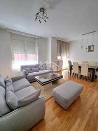 Nekretnina: Crveni krst, trosoban sa dva garažna mesta ID#25001