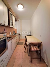 Nekretnina: Crveni krst, trosoban sa dva garažna mesta ID#25001