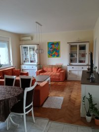 Nekretnina: 3 soban, 74m2, centar, Trg republike ID#1890