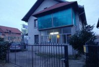 Nekretnina: Prodajem kucu u Surcinu