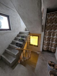 Nekretnina: Kuća P=270m2,plac P=2,6 ari-Ledena Stena ID#2436