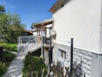 Nekretnina: Sredjena kuca 200m2 sa visokim zidovima i potpuno privatnoscu-4km od Soko Banje-Resnik